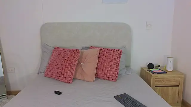 Snapshot of KristennBlue chatting on February 22, 2026, 11:45 am KristennBlue online show from February 22, 2026, 11:45 am