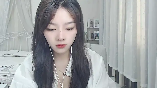 Snapshot of Jenny-Z chatting on May 7, 2026, 1:32 am Jenny-Z online show from May 7, 2026, 1:32 am