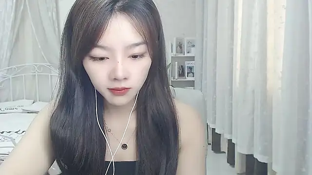 Snapshot of Jenny-Z chatting on May 11, 2026, 1:40 am Jenny-Z online show from May 11, 2026, 1:40 am