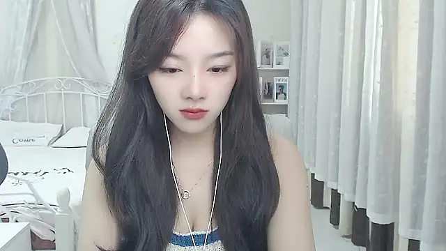 Snapshot of Jenny-Z chatting on April 27, 2026, 1:58 am Jenny-Z online show from April 27, 2026, 1:58 am