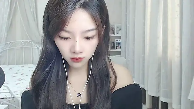 Snapshot of Jenny-Z chatting on May 20, 2026, 1:57 am Jenny-Z online show from May 20, 2026, 1:57 am