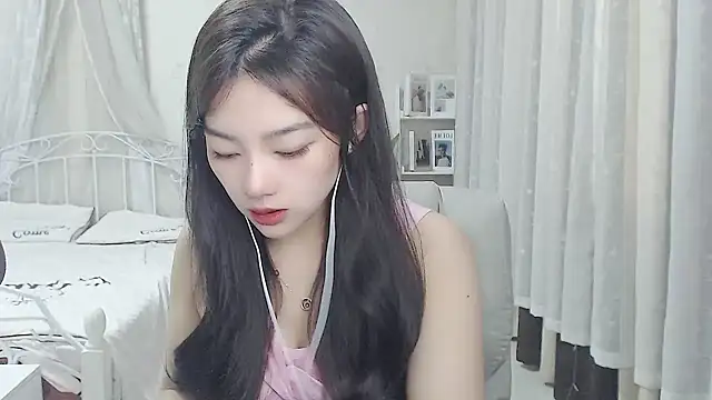 Snapshot of Jenny-Z chatting on April 22, 2026, 1:34 am Jenny-Z online show from April 22, 2026, 1:34 am