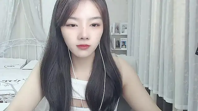 Snapshot of Jenny-Z chatting on April 23, 2026, 1:56 am Jenny-Z online show from April 23, 2026, 1:56 am