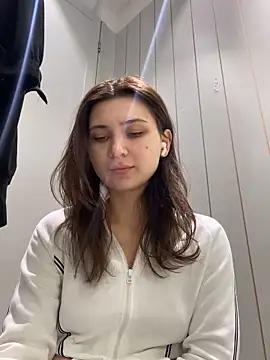 Snapshot of QuitieLia chatting on January 24, 2025, 8:13 am QuitieLia online show from January 24, 2025, 8:13 am