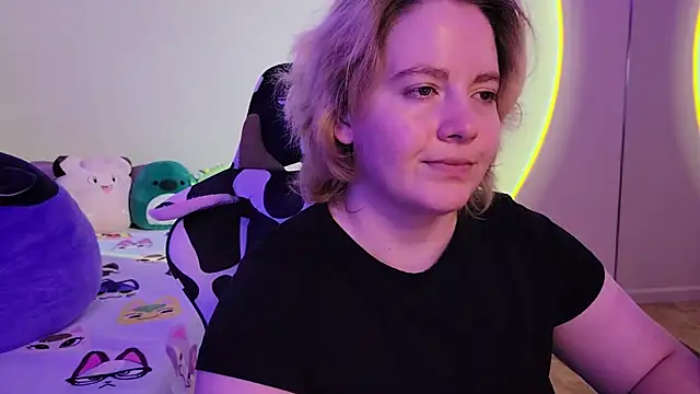 InternetFairy XO online show from January 20, 2025, 1:11 pm