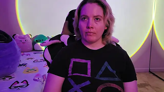 InternetFairy XO online show from February 2, 2025, 3:43 am