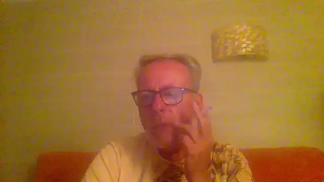 Snapshot of tuggy59 chatting on May 8, 2026, 4:38 am tuggy59 online show from May 8, 2026, 4:38 am