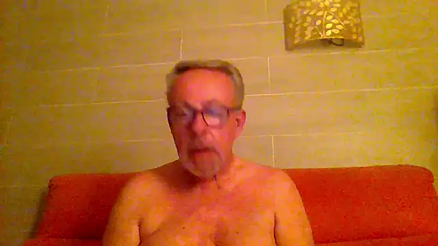 Snapshot of tuggy59 chatting on May 27, 2026, 3:36 am tuggy59 online show from May 27, 2026, 3:36 am