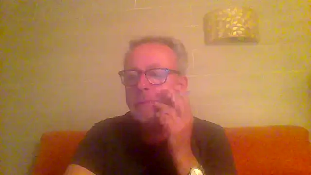 Snapshot of tuggy59 chatting on May 18, 2026, 4:51 am tuggy59 online show from May 18, 2026, 4:51 am