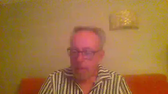 Snapshot of tuggy59 chatting on May 4, 2026, 4:49 am tuggy59 online show from May 4, 2026, 4:49 am