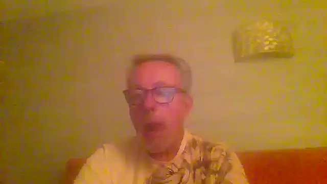 Snapshot of tuggy59 chatting on May 17, 2026, 4:23 am tuggy59 online show from May 17, 2026, 4:23 am