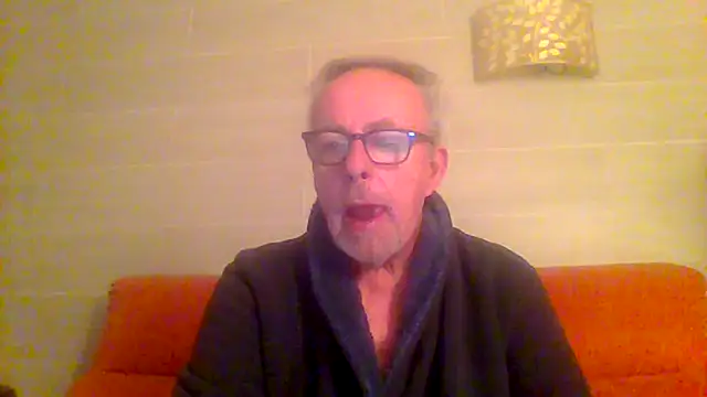 tuggy59 online show from March 6, 2026, 4:51 am