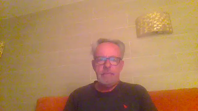 Snapshot of tuggy59 chatting on April 24, 2026, 4:47 am tuggy59 online show from April 24, 2026, 4:47 am