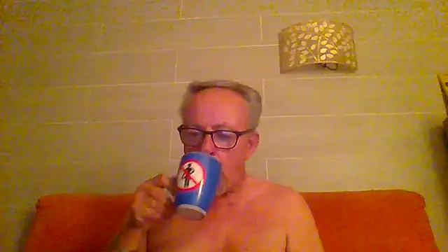 Snapshot of tuggy59 chatting on May 31, 2026, 3:45 am tuggy59 online show from May 31, 2026, 3:45 am