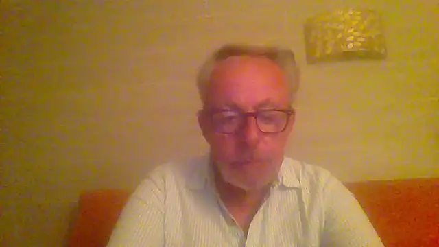 Snapshot of tuggy59 chatting on May 13, 2026, 4:52 am tuggy59 online show from May 13, 2026, 4:52 am