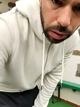 Jeniffer Jarvis online show from February 4, 2025, 1:06 pm