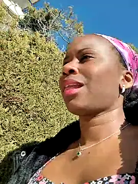 Jeniffer Jarvis online show from February 7, 2026, 11:18 am