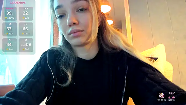 Snapshot of Sassy_Teen chatting on October 6, 2025, 9:32 am Sassy Teen online show from October 6, 2025, 9:32 am