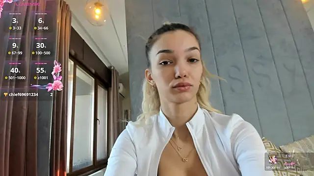 Snapshot of Sassy_Teen chatting on March 22, 2025, 9:24 am Sassy Teen online show from March 22, 2025, 9:24 am