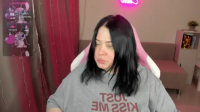 Akemi BBW online show from April 4, 2026, 5:03 am