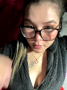 zoe adhara online show from September 22, 2025, 6:08 am