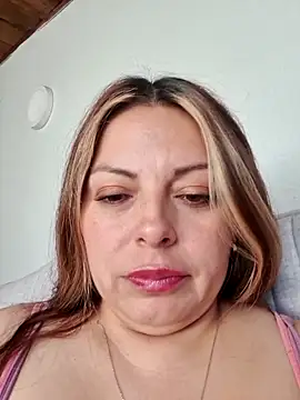 Snapshot of seherlatin chatting on July 1, 2026, 10:21 pm seherlatin online show from July 1, 2026, 10:21 pm
