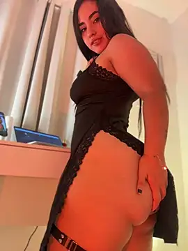 anniesweet02 online show from April 30, 2026, 10:14 pm