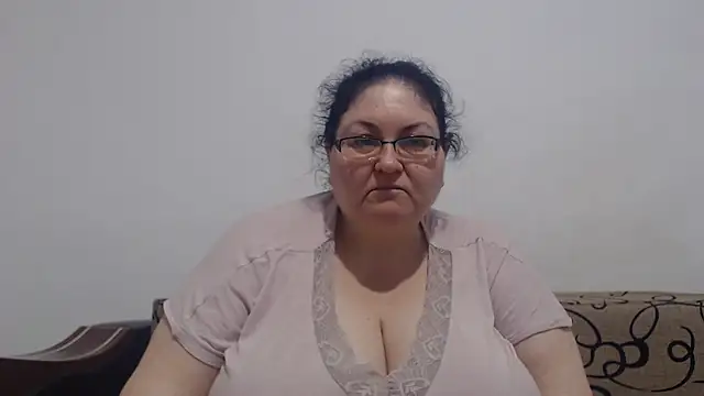 Snapshot of Nykyxo chatting on June 4, 2026, 10:42 am Nykyxo online show from June 4, 2026, 10:42 am