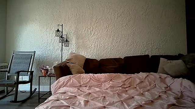 Snapshot of Cemg chatting on February 14, 2025, 3:15 pm Cemg online show from February 14, 2025, 3:15 pm