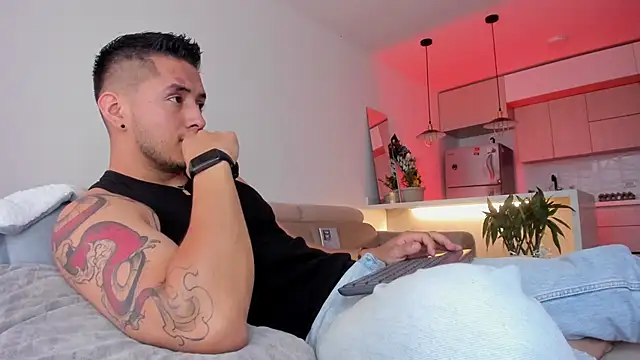 Snapshot of Chriskyle_ chatting on December 17, 2024, 2:44 pm Chriskyle  online show from December 17, 2024, 2:44 pm