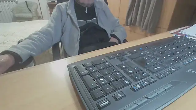 papillonhotofficial online show from March 6, 2026, 4:46 pm