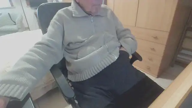 papillonhotofficial online show from October 5, 2025, 8:05 am