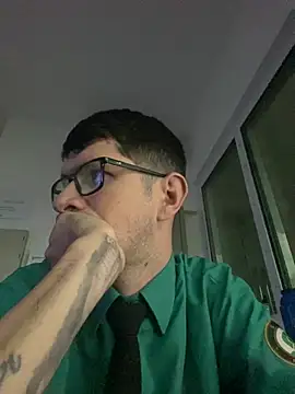Snapshot of Juliano2289 chatting on July 19, 2026, 12:35 pm Juliano2289 online show from July 19, 2026, 12:35 pm