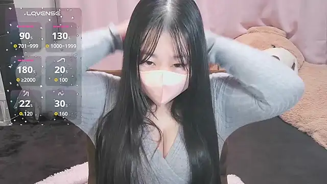 yuinyan3150 online show from November 23, 2025, 12:20 am