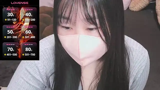 yuinyan3150 online show from February 7, 2025, 3:01 am