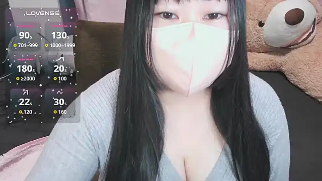 yuinyan3150 online show from December 21, 2025, 10:39 am