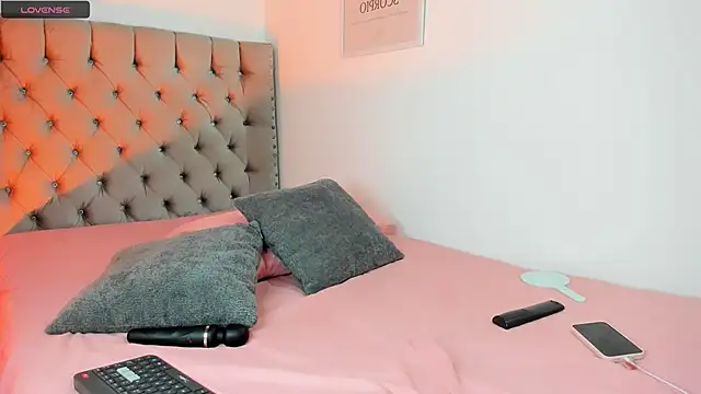 MafeOlimpo online show from January 18, 2026, 1:42 am