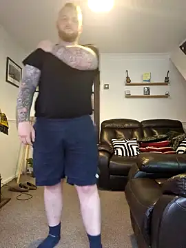 iang6348 online show from October 18, 2025, 3:03 pm