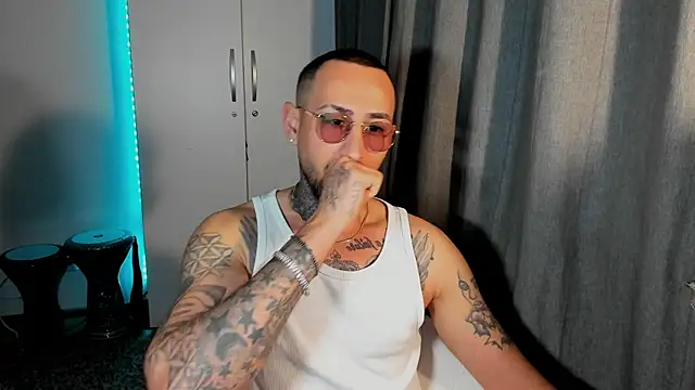 Baddfuckerr online show from February 3, 2025, 5:40 am
