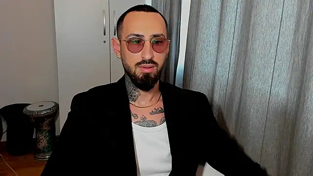 Baddfuckerr online show from January 22, 2025, 9:02 am
