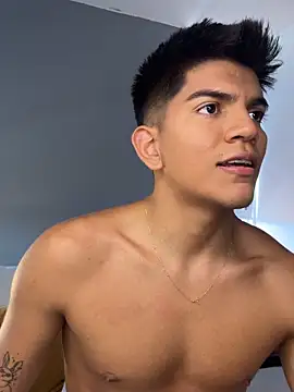 santiago 01 online show from February 24, 2026, 8:21 pm