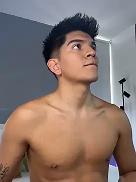 santiago 01 online show from April 20, 2026, 9:27 pm