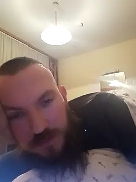 Snapshot of Klinsch chatting on February 9, 2026, 8:51 pm Klinsch online show from February 9, 2026, 8:51 pm