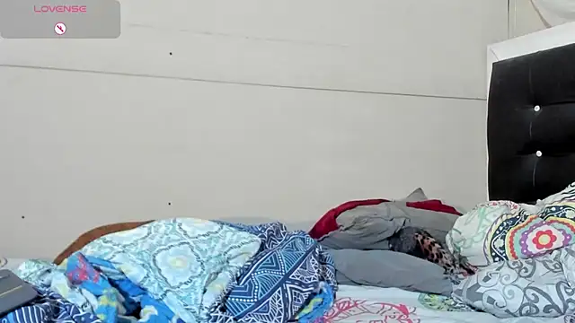 kasandra smith  online show from September 13, 2025, 10:21 pm