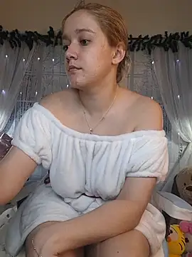 NaomiShimizu online show from December 22, 2025, 8:42 pm