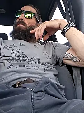 chillmfrs online show from September 13, 2025, 9:37 pm