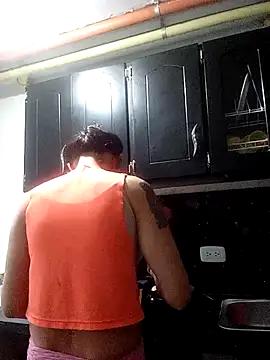 Cameron puppy online show from November 28, 2025, 10:21 pm