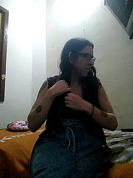 Cameron puppy online show from February 16, 2026, 5:17 am