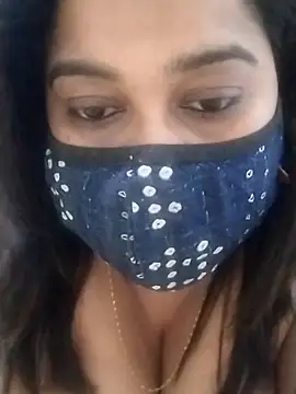 indianlisa5 online show from March 13, 2026, 10:59 pm