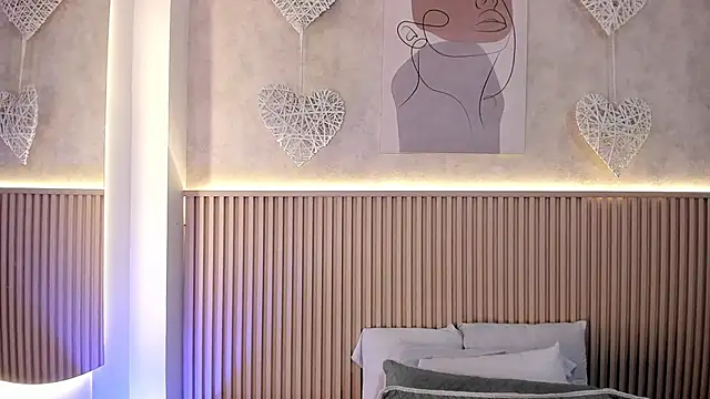 daiana curly online show from September 24, 2025, 8:15 pm